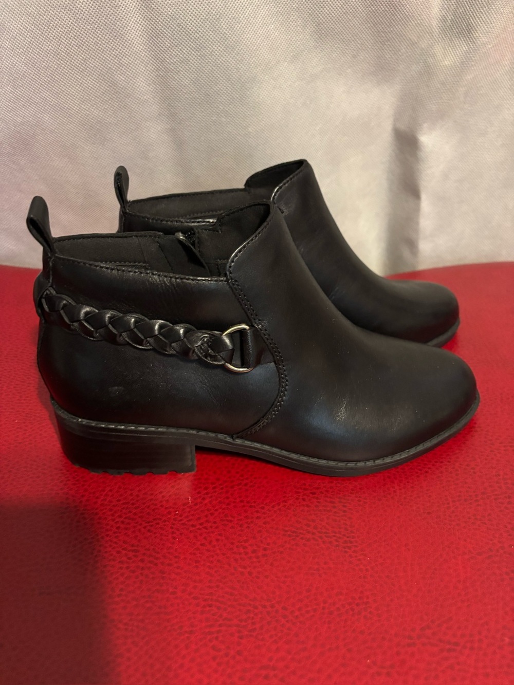 Classic Black Women's Ankle Boots with Braided Accent Size 7W